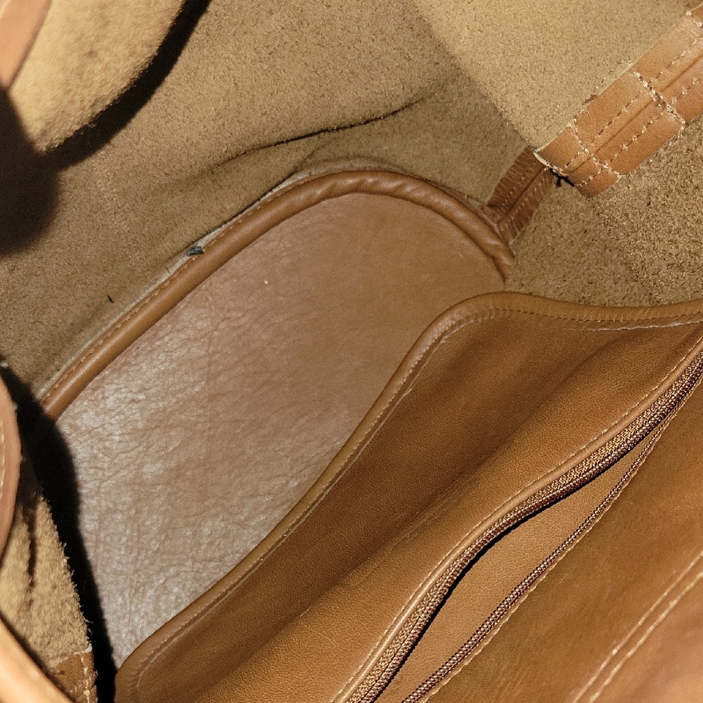 Coach Thompson Bucket - Picture 7 of 8